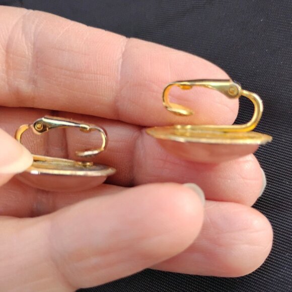 Elegant Vintage Oval Gold Tone Like Peach Moonstone Clip-on Earrings - Picture 4 of 6